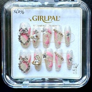 Brand New Salon Quality Hand Crafted Press-on Nails (10pc)